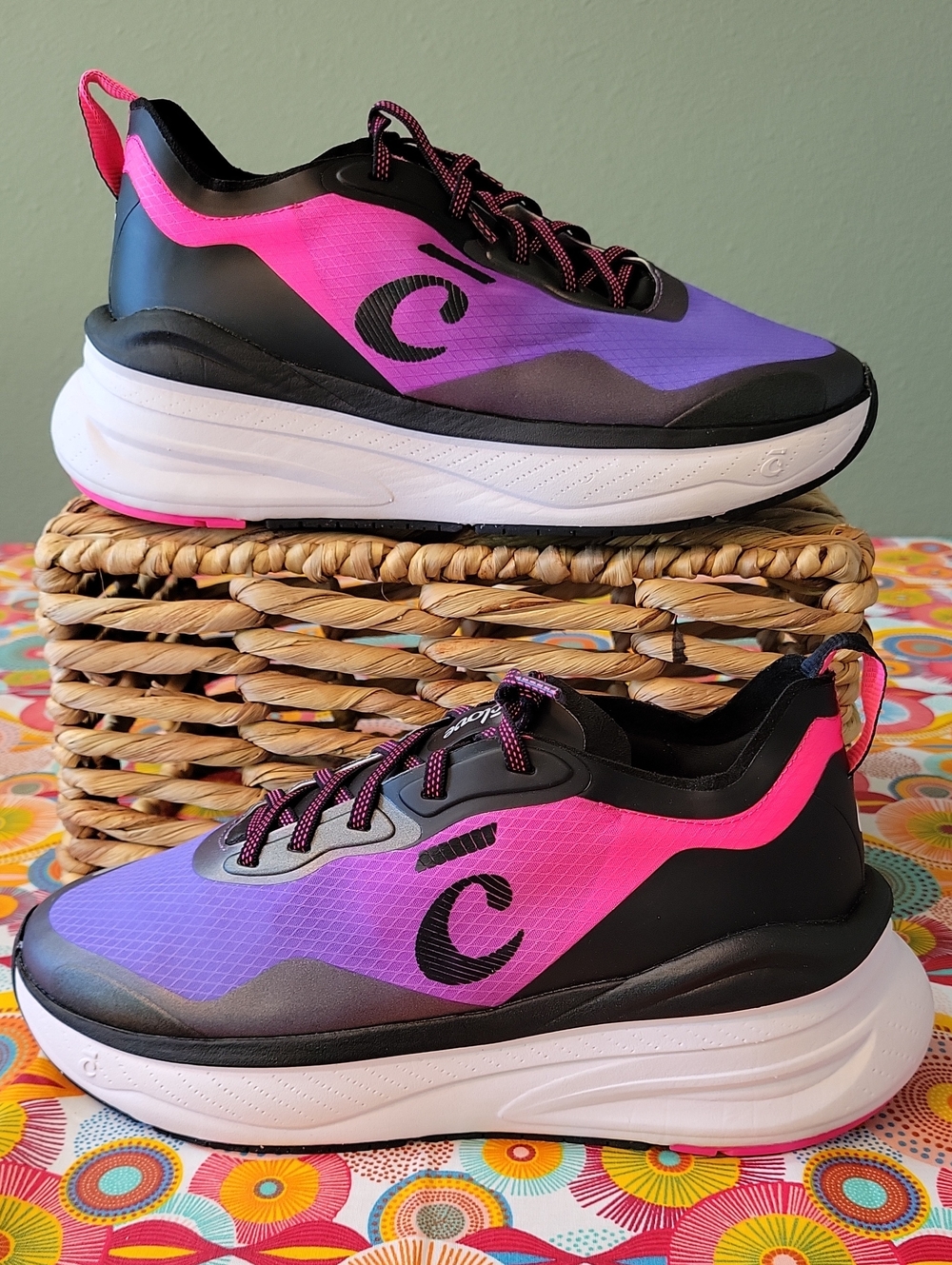 Clove Women's Supercush™ Alto Black / Purple / Pink Lace up Shoe Size 9